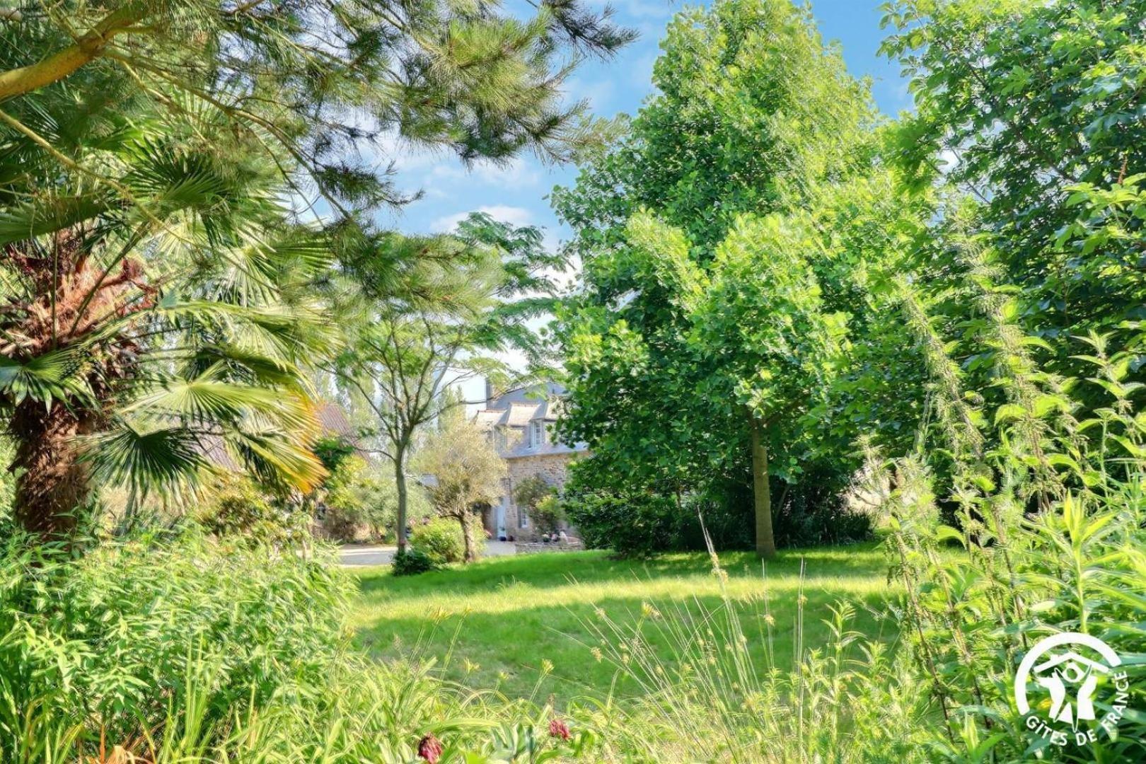 Manoir De Sevin Bed & Breakfast Plerguer Exterior photo
